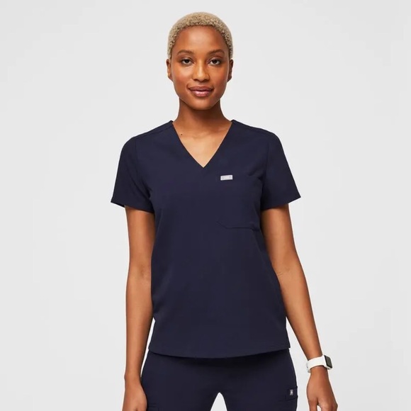 TWO: Figs Catarina One-Pocket Scrub Top - Picture 1 of 1